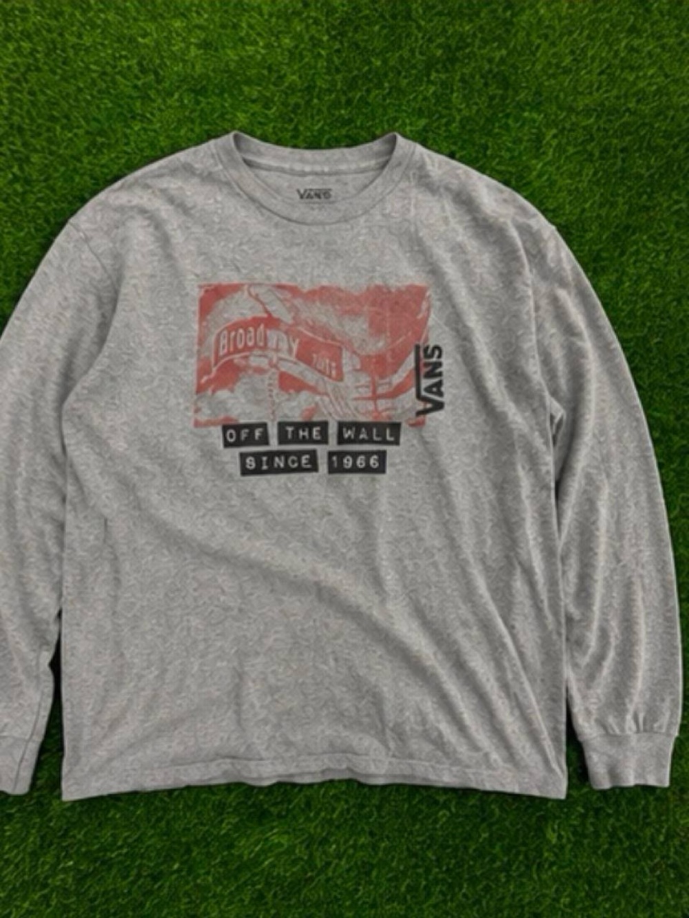 Vans Men's Gray Long Sleeve Graphic Tee with Red Print
